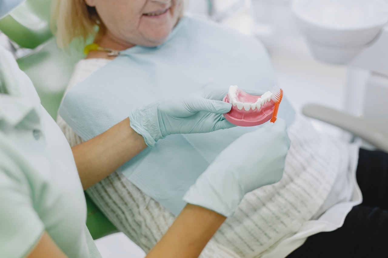 Quais são os principais tipos de prótese dentária